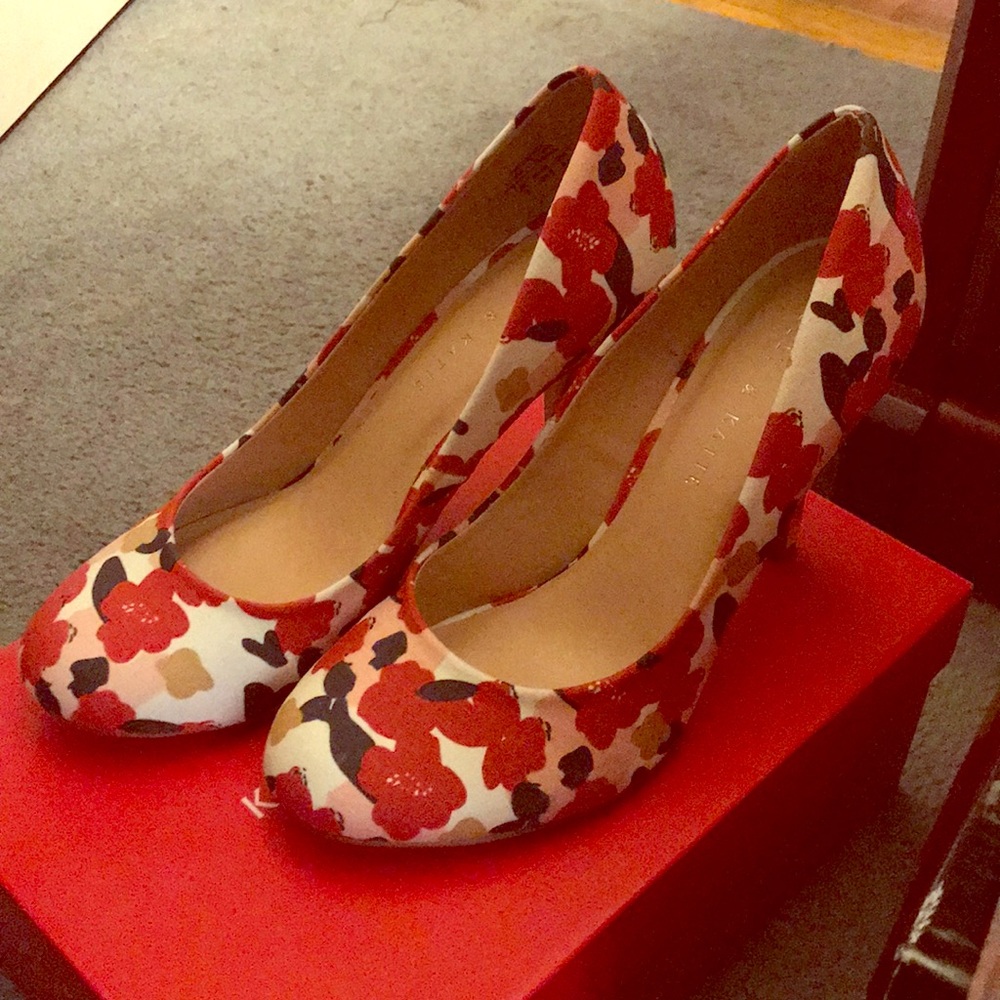 Kelly & Katie size 8 heels